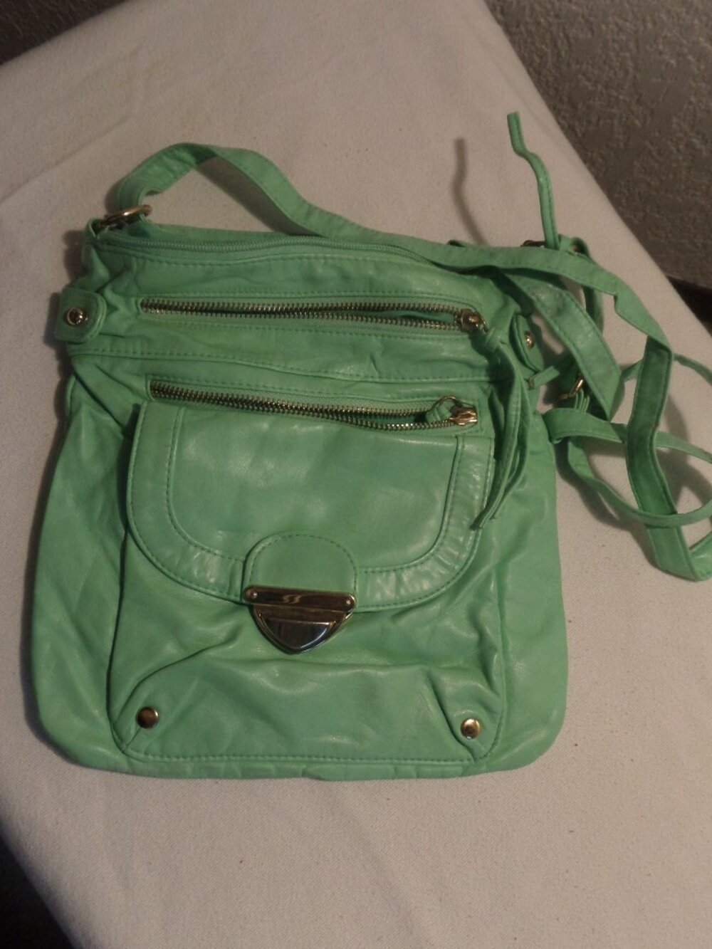 Pistachio Mint Pastel Green Women’s Shoulder Bag